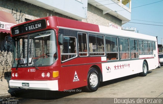 SPBus Transportes Coletivos 4 1933 na cidade de São Paulo, São Paulo, Brasil, por Douglas de Cezare. Número da foto: #5401991.