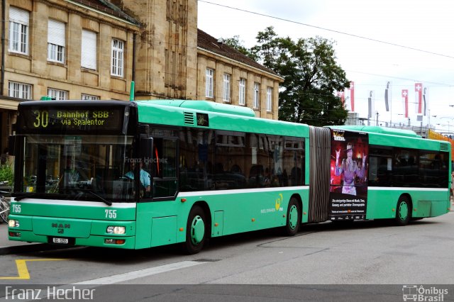BVB - Basler Verkehrs-Betriebe 755 na cidade de Basel, Basel-Stadt, Suíça, por Franz Hecher. Número da foto: #5401581.