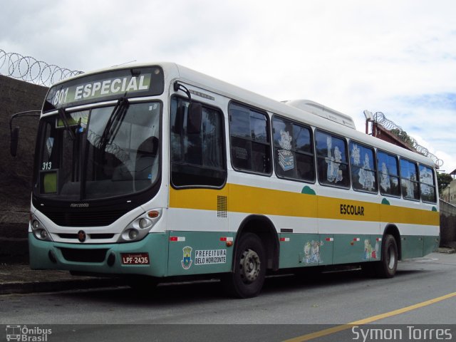 Escolares 801 na cidade de Belo Horizonte, Minas Gerais, Brasil, por Symon Torres. Número da foto: #5403991.