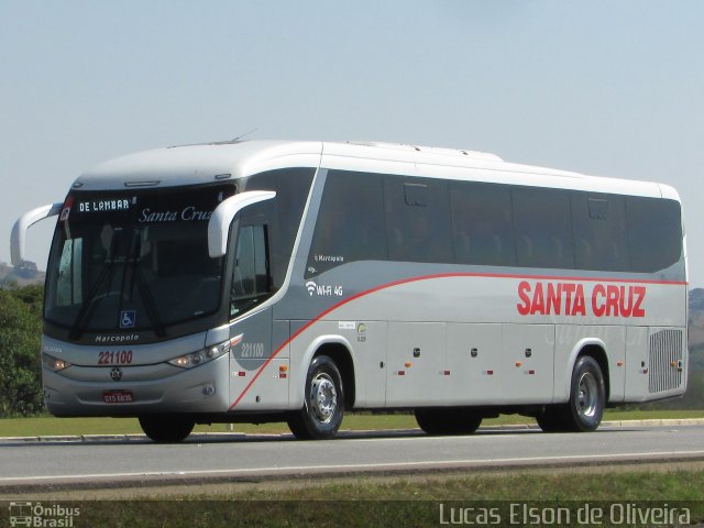 Viação Santa Cruz 221100 na cidade de São Sebastião da Bela Vista, Minas Gerais, Brasil, por Lucas Elson de Oliveira. ID da foto: 5487118.