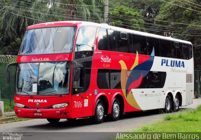 Pluma Conforto e Turismo 7016 na cidade de São Paulo, São Paulo, Brasil, por Alessandro de Bem Barros. ID da foto: 5490937.