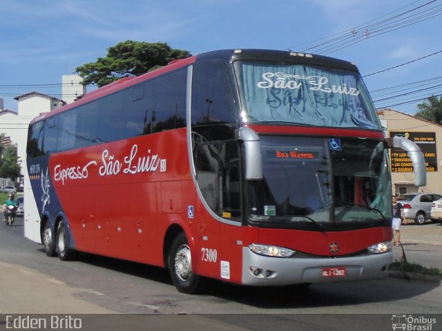 Expresso São Luiz 7300 na cidade de Goiânia, Goiás, Brasil, por Edden Brito. Número da foto: #5495914.