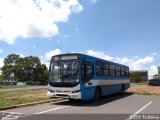 Ônibus Particulares 68 na cidade de Brasília, Distrito Federal, Brasil, por Vitor Galera. Número da foto: #5496439.
