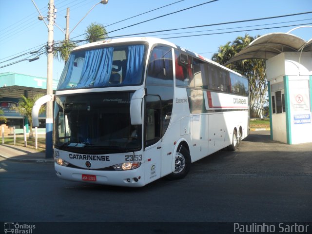 Auto Viação Catarinense 2353 na cidade de Balneário Camboriú, Santa Catarina, Brasil, por Paulinho Sartor. ID da foto: 5497771.