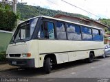 Ônibus Particulares 5866 na cidade de Águas de Lindóia, São Paulo, Brasil, por Edivaldo Aparecido de Souza . Número da foto: #:id.