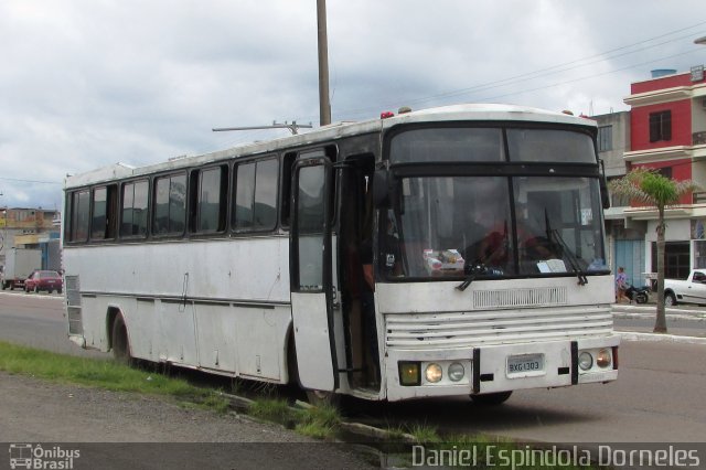 Ônibus Particulares 1303 na cidade de Tramandaí, Rio Grande do Sul, Brasil, por Daniel Espindola Dorneles. Número da foto: #5503345.