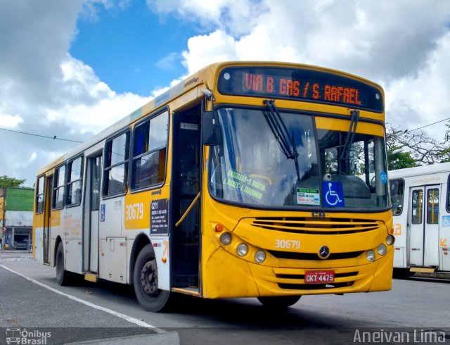 Plataforma Transportes 30679 na cidade de Salvador, Bahia, Brasil, por Aneivan Lima. ID da foto: 5502743.