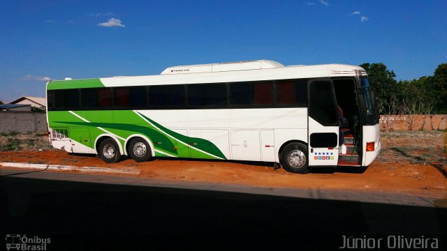 Ônibus Particulares 2013 na cidade de Caldas Novas, Goiás, Brasil, por JP Feitosa. Número da foto: #5502055.