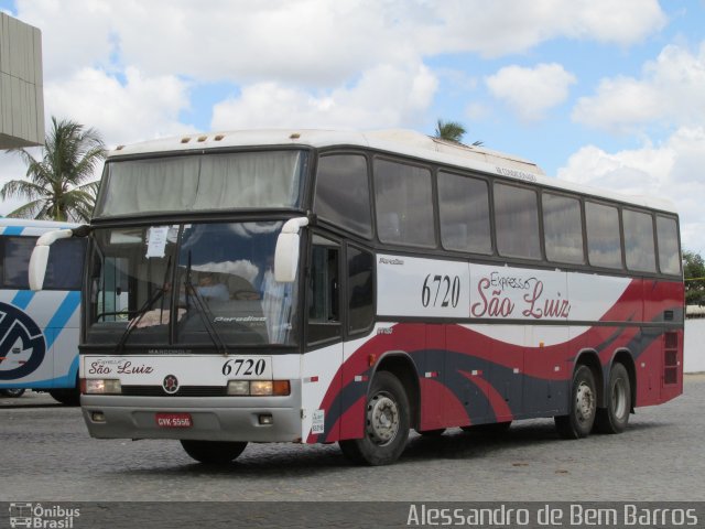Expresso São Luiz 6720 na cidade de Caruaru, Pernambuco, Brasil, por Alessandro de Bem Barros. Número da foto: #5512257.