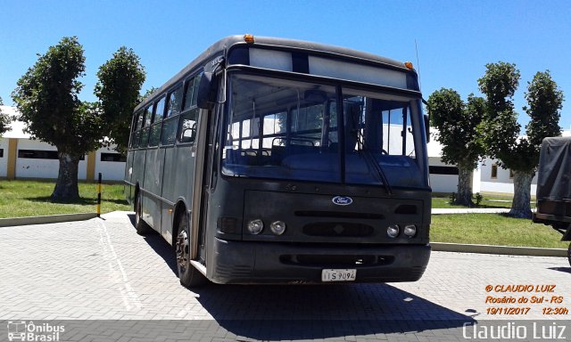 Exército Brasileiro 9094 na cidade de Rosário do Sul, Rio Grande do Sul, Brasil, por Claudio Luiz. Número da foto: #5510788.