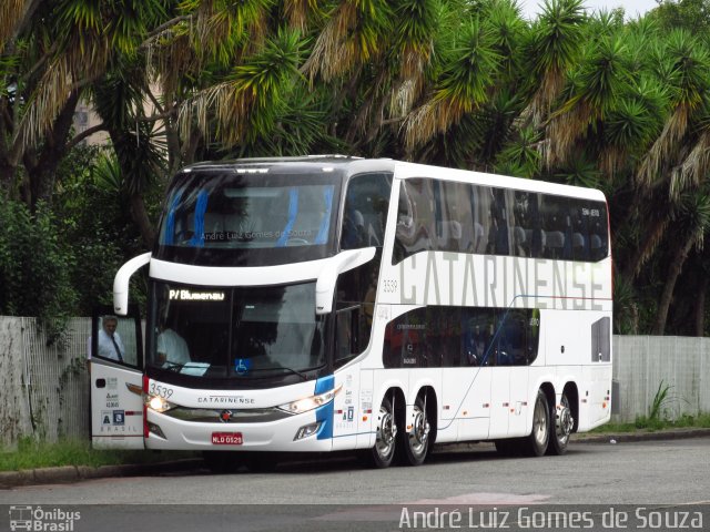 Auto Viação Catarinense 3539 na cidade de Curitiba, Paraná, Brasil, por André Luiz Gomes de Souza. ID da foto: 5512955.