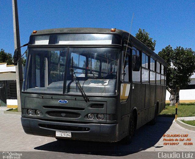 Exército Brasileiro 9094 na cidade de Rosário do Sul, Rio Grande do Sul, Brasil, por Claudio Luiz. Número da foto: #5514336.