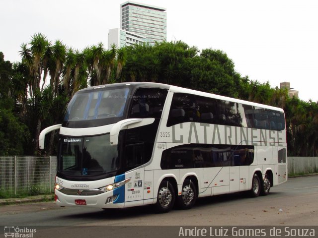 Auto Viação Catarinense 3525 na cidade de Curitiba, Paraná, Brasil, por André Luiz Gomes de Souza. ID da foto: 5519485.