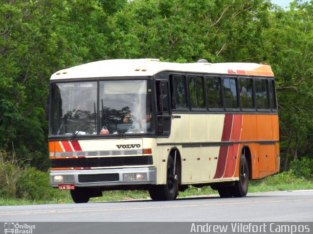 Ônibus Particulares 3810 na cidade de Pirapora, Minas Gerais, Brasil, por Andrew Campos. Número da foto: #5526028.