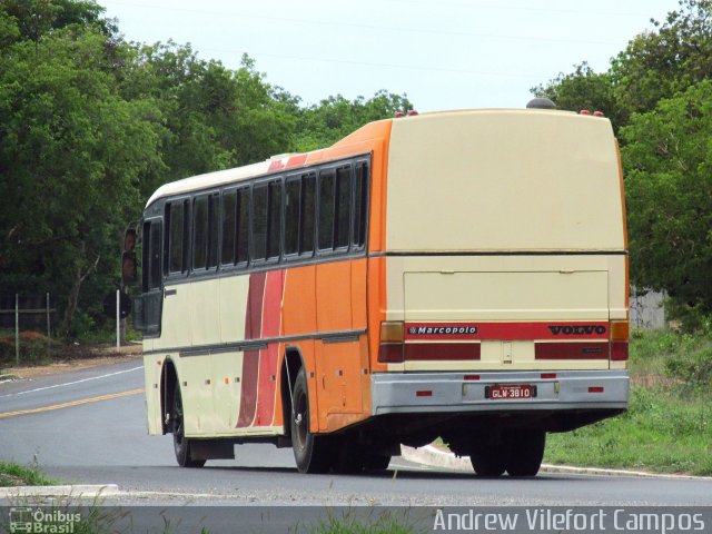 Ônibus Particulares 3810 na cidade de Pirapora, Minas Gerais, Brasil, por Andrew Campos. ID da foto: 5526029.