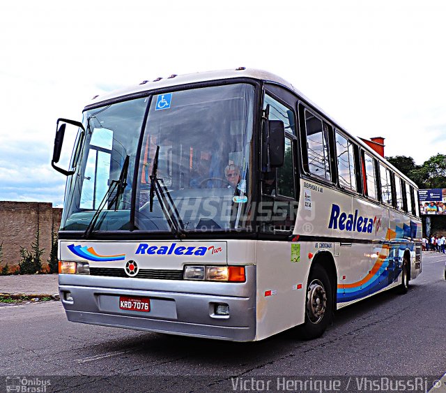 Realeza Turismo 400 na cidade de Aparecida, São Paulo, Brasil, por Victor Henrique. Número da foto: #5531056.