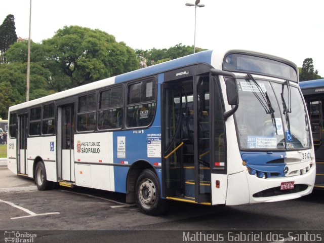 Cooperativa Fênix > Spencer Transporte 2 5128 na cidade de São Paulo, São Paulo, Brasil, por Matheus Gabriel dos Santos. Número da foto: #5529250.