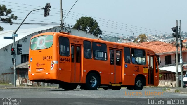 Transporte Coletivo Glória BA944 na cidade de Curitiba, Paraná, Brasil, por Lucas Weber Calizario. ID da foto: 5533074.