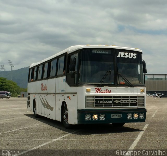 Ônibus Particulares 5818 na cidade de Rio de Janeiro, Rio de Janeiro, Brasil, por Giuseppe Carvalho. Número da foto: #5469061.