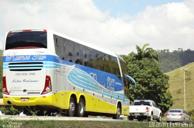 Ramos Tur 4200 na cidade de Viana, Espírito Santo, Brasil, por Braian Ferreira. ID da foto: 5472290.