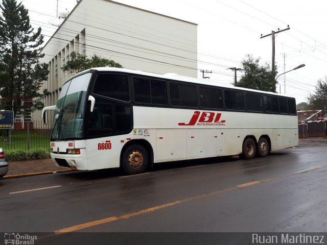 JBL Turismo 6600 na cidade de Santa Rosa, Rio Grande do Sul, Brasil, por Ruan Martinez. ID da foto: 5473934.