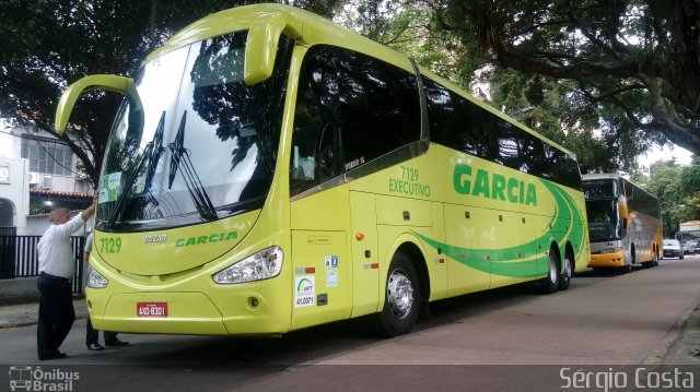 Viação Garcia 7129 na cidade de Rio de Janeiro, Rio de Janeiro, Brasil, por Sérgio Costa. Número da foto: #5476614.