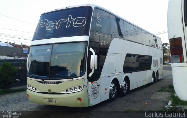 Ônibus Particulares 8621 na cidade de Caxias do Sul, Rio Grande do Sul, Brasil, por Carlos Gabriel. ID da foto: 5537759.