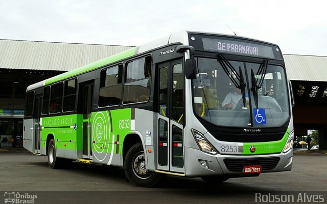 Viação Garcia 8253 na cidade de Paranavaí, Paraná, Brasil, por Robson Alves. ID da foto: 5539004.