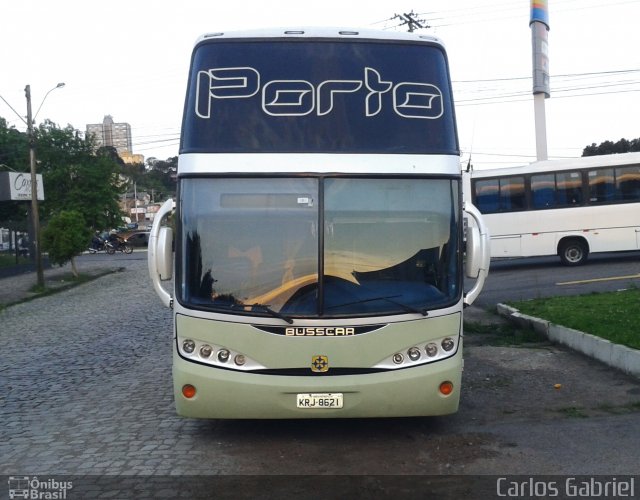 Ônibus Particulares 8621 na cidade de Caxias do Sul, Rio Grande do Sul, Brasil, por Carlos Gabriel. ID da foto: 5537749.