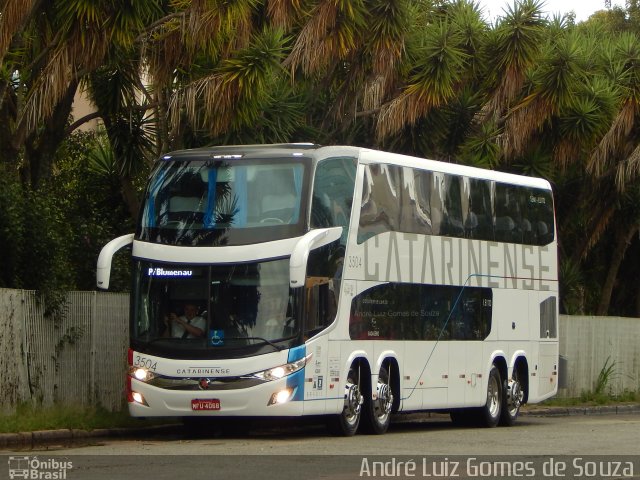 Auto Viação Catarinense 3504 na cidade de Curitiba, Paraná, Brasil, por André Luiz Gomes de Souza. Número da foto: #5567928.