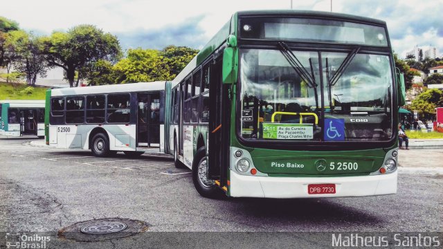 Via Sul Transportes Urbanos 5 2500 na cidade de São Paulo, São Paulo, Brasil, por Matheus Santos Cavalcante. Número da foto: #5573452.
