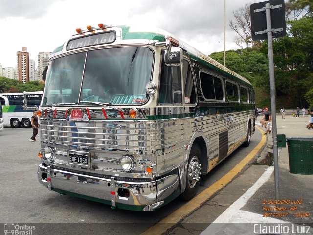 Ônibus Particulares 1959 na cidade de São Paulo, São Paulo, Brasil, por Claudio Luiz. Número da foto: #5582411.