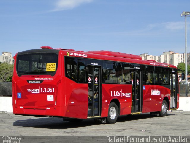 Auto Lotação Ingá 1.1.061 na cidade de Niterói, Rio de Janeiro, Brasil, por Rafael Fernandes de Avellar. ID da foto: 5588876.