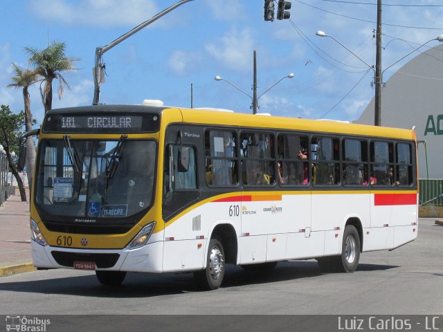 Empresa Metropolitana 610 na cidade de Recife, Pernambuco, Brasil, por Luiz Carlos de Santana. ID da foto: 5541230.