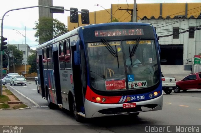 Empresa de Transportes e Turismo Carapicuiba 24.538 na cidade de Barueri, São Paulo, Brasil, por Cleber C.  Moreira. ID da foto: 5541958.