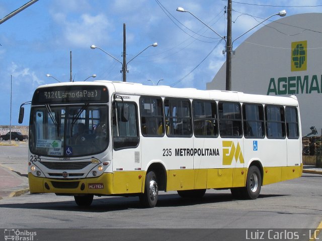 Empresa Metropolitana 235 na cidade de Recife, Pernambuco, Brasil, por Luiz Carlos de Santana. Número da foto: #5541131.