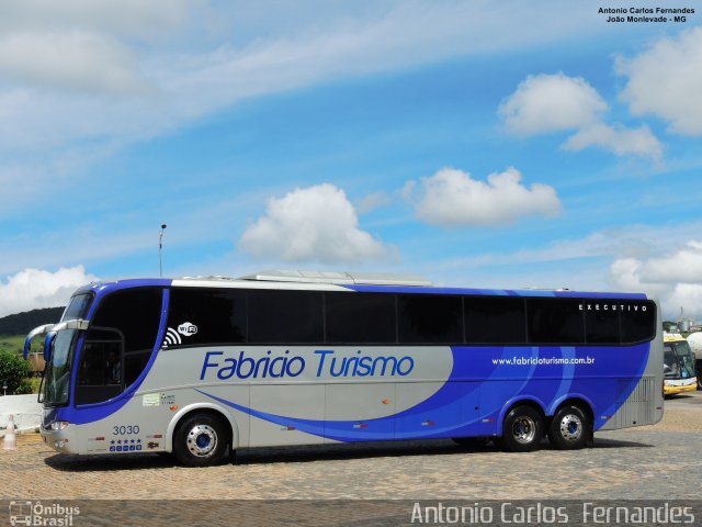 Fabricio Turismo 3030 na cidade de João Monlevade, Minas Gerais, Brasil, por Antonio Carlos Fernandes. ID da foto: 5590892.