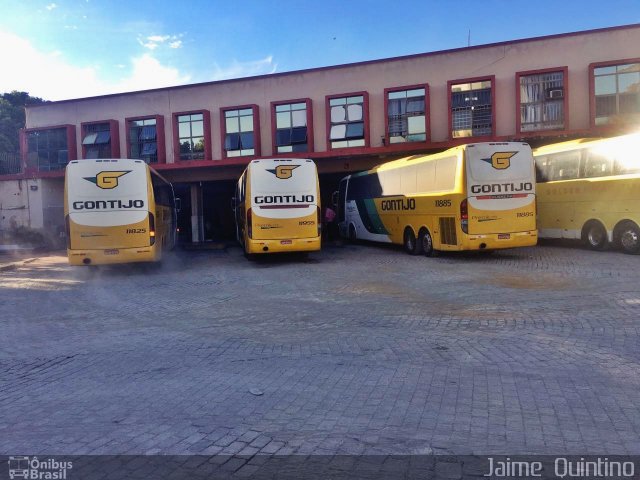 Empresa Gontijo de Transportes 11825 na cidade de Governador Valadares, Minas Gerais, Brasil, por Jaime  Quintino. Número da foto: #5590416.