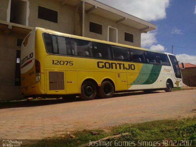 Empresa Gontijo de Transportes 12075 na cidade de Minas Novas, Minas Gerais, Brasil, por Josimar Gomes Simoes. ID da foto: 5591206.