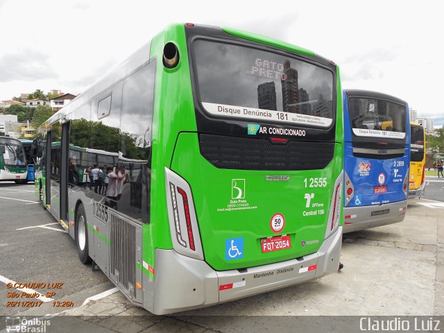 Viação Gato Preto 1 2555 na cidade de São Paulo, São Paulo, Brasil, por Claudio Luiz. ID da foto: 5590304.