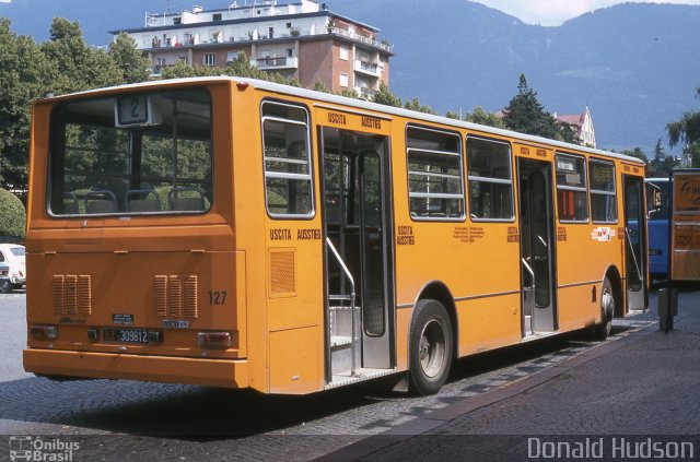 VVB - Verkehrs Verbund Bozen 127 na cidade de Brasil, por Donald Hudson. ID da foto: 5594987.