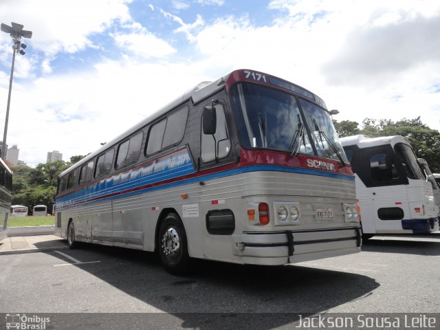 Ônibus Particulares EVC7171 na cidade de São Paulo, São Paulo, Brasil, por Jackson Sousa Leite. ID da foto: 5597809.