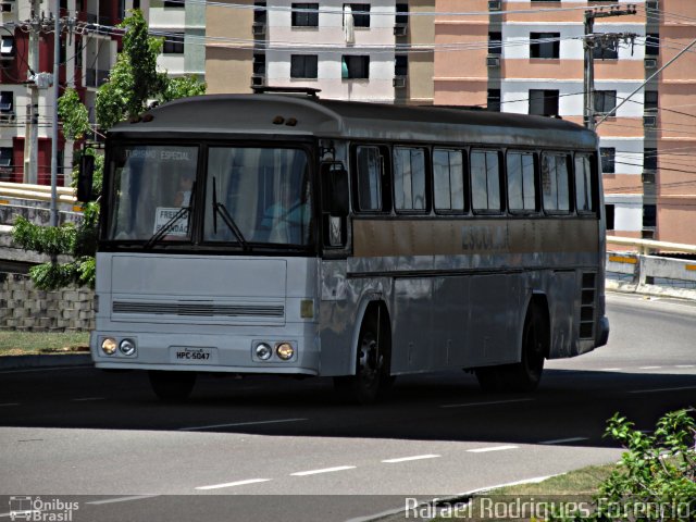 Ônibus Particulares HPC5047 na cidade de Aracaju, Sergipe, Brasil, por Rafael Rodrigues Forencio. Número da foto: #5608443.