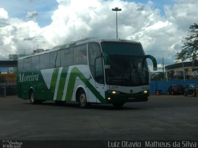 Empresa de Transportes e Turismo Moreira 2210 na cidade de Goiânia, Goiás, Brasil, por Luiz Otavio Matheus da Silva. ID da foto: 5612157.