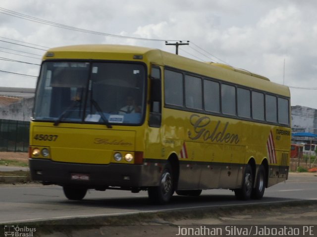 Viação Itapemirim 45037 na cidade de Jaboatão dos Guararapes, Pernambuco, Brasil, por Jonathan Silva. Número da foto: #5614239.