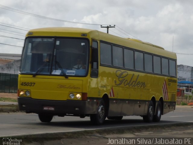 Viação Itapemirim 45037 na cidade de Jaboatão dos Guararapes, Pernambuco, Brasil, por Jonathan Silva. ID da foto: 5614239.