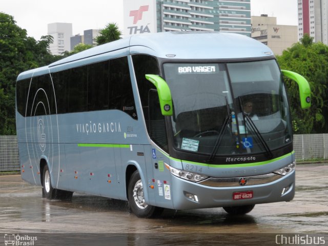 Viação Garcia 8214 na cidade de Curitiba, Paraná, Brasil, por Paulo Roberto Chulis. ID da foto: 5615604.