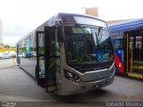 Volvo B8R na cidade de São Paulo, São Paulo, Brasil, por Roberto Teixeira. Número da foto: #5545183.