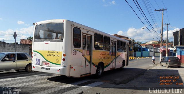 ABC Transportes Coletivos - Cidade de Caçapava 210 na cidade de Caçapava, São Paulo, Brasil, por Claudio Luiz. Número da foto: #5616719.