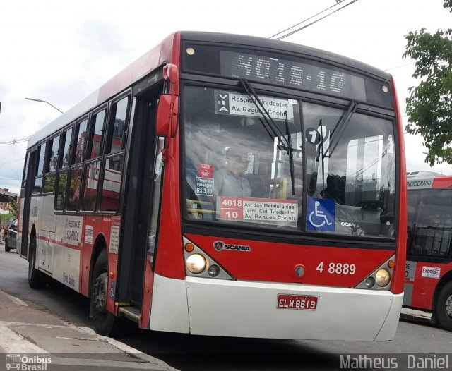 Express Transportes Urbanos Ltda 4 8889 na cidade de São Paulo, São Paulo, Brasil, por Matheus  Daniel. ID da foto: 5617197.